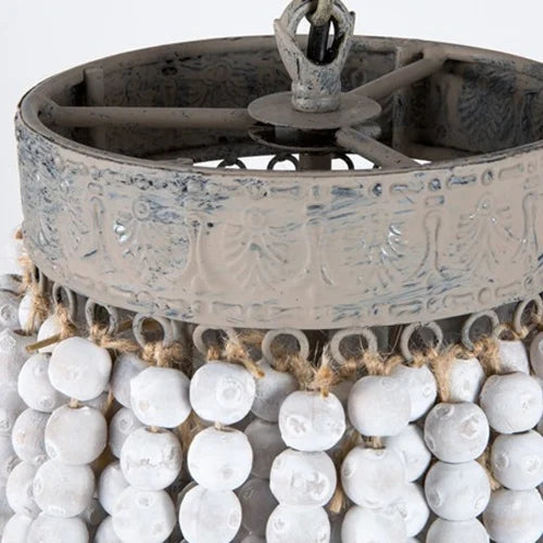 Suspension à 3 ampoules en perles de bois blanc, fer forgé rustique
