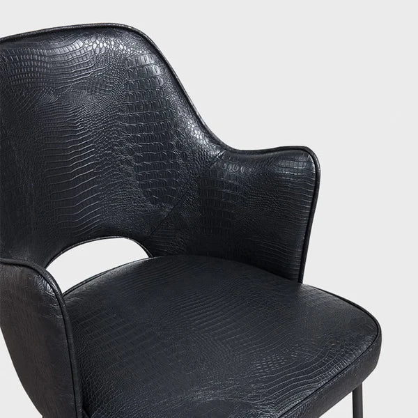 Chaise de salle à manger rembourrée en similicuir noir (ensemble de 2) à dossier haut avec accoudoirs et pieds en métal