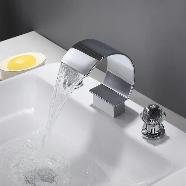 Robinet de lavabo de salle de bains largement répandu avec bec cascade chromé et 2 poignées en cristal