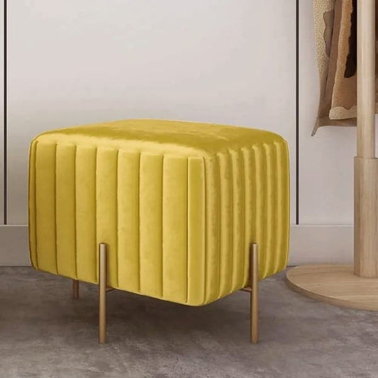 Pouf carré contemporain Ottoman rembourré en velours avec repose-pieds en jaune