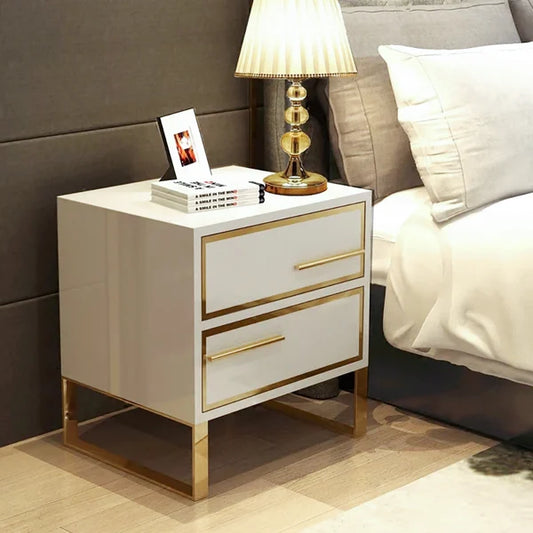 Table de chevet moderne laquée blanche à 2 tiroirs et pieds en acier inoxydable doré