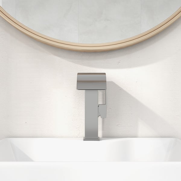 Robinet de lavabo cascade monotrou à poignée unique en chrome poli