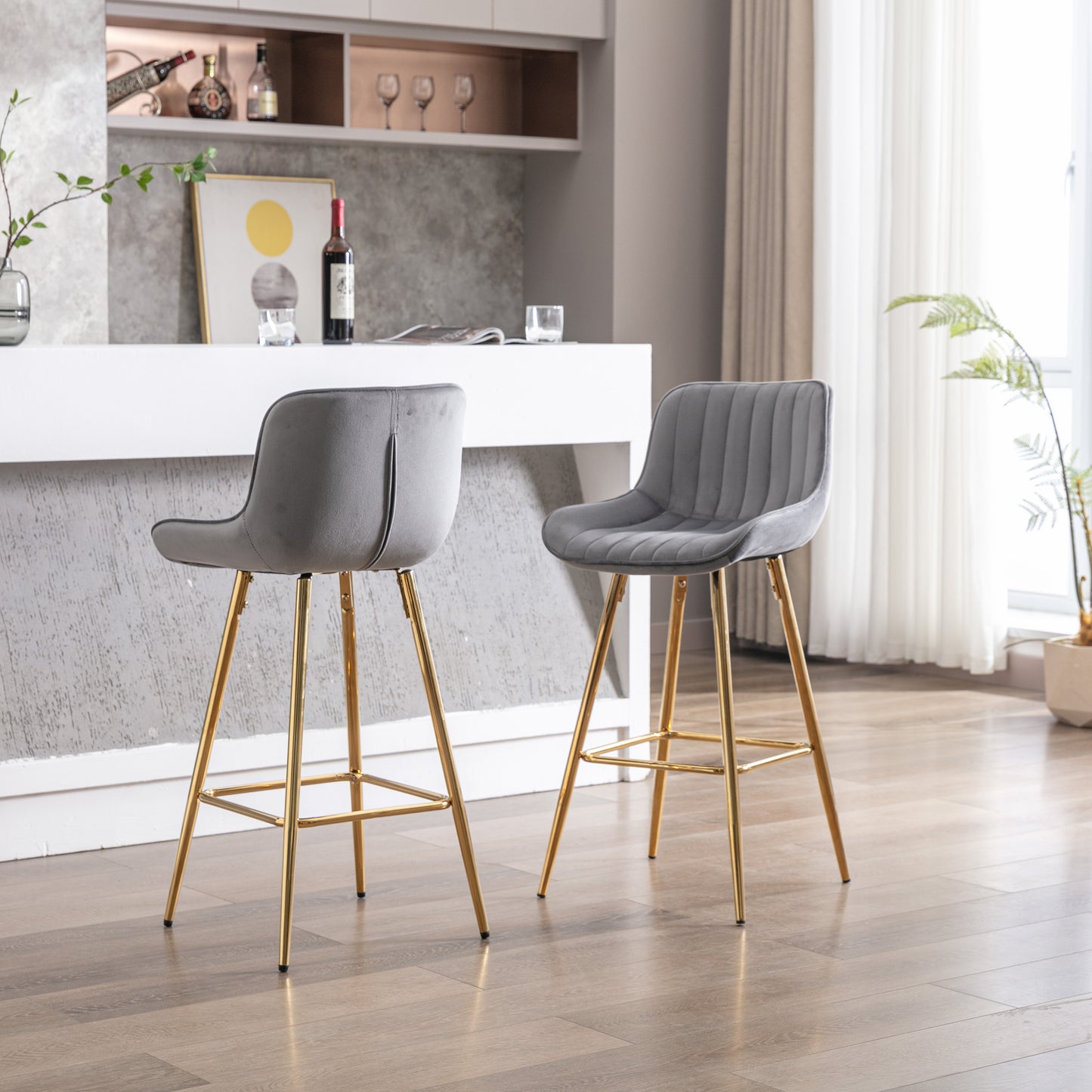 Ensemble de 2 tabourets de bar de 26 pouces, avec repose-pieds chromé, tabouret de comptoir en tissu velours, pied doré, tabouret de bar simple, gris