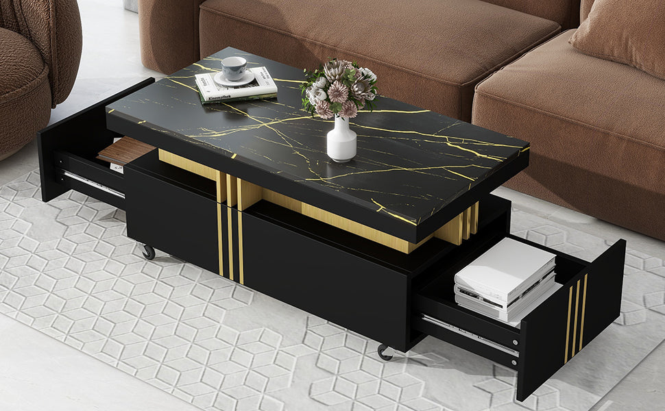 [VIDÉO fournie] Table basse contemporaine ON-TREND avec plateau en faux marbre, table de cocktail rectangulaire avec roulettes, table centrale de luxe modéré avec barres en métal doré pour le salon, noir