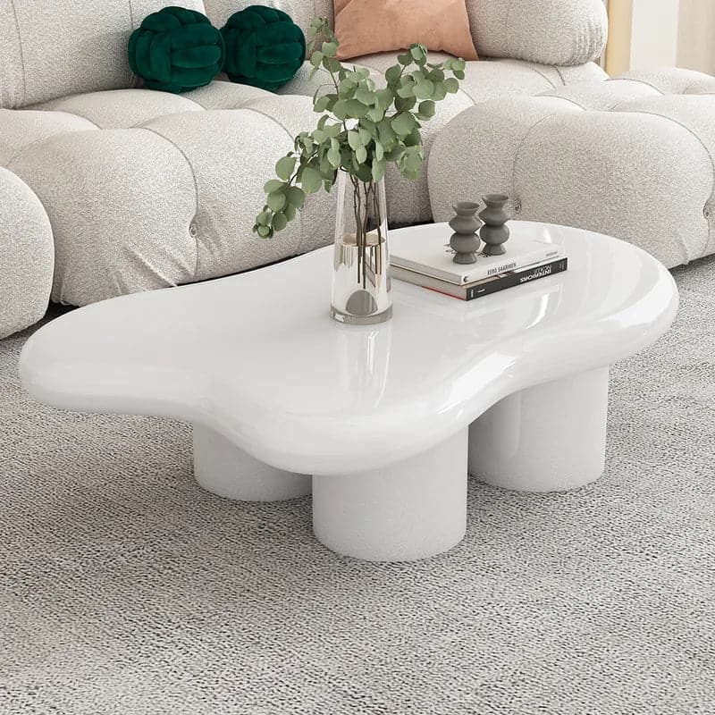 Table basse abstraite moderne en bois de 39 po en blanc avec 4 pieds 