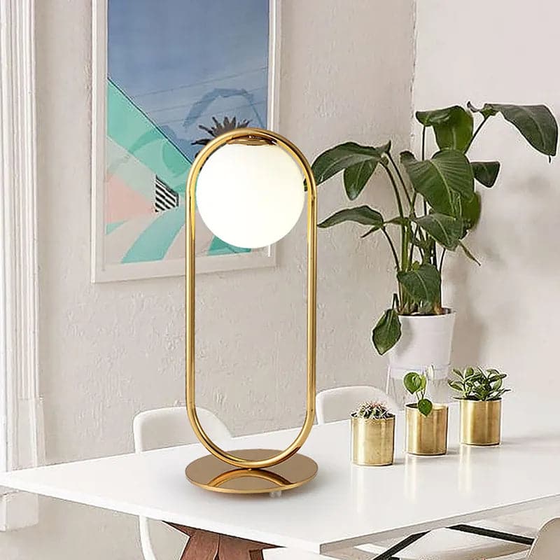 Lampe de table LED Globe en verre blanc et métal doré pour chambre à coucher