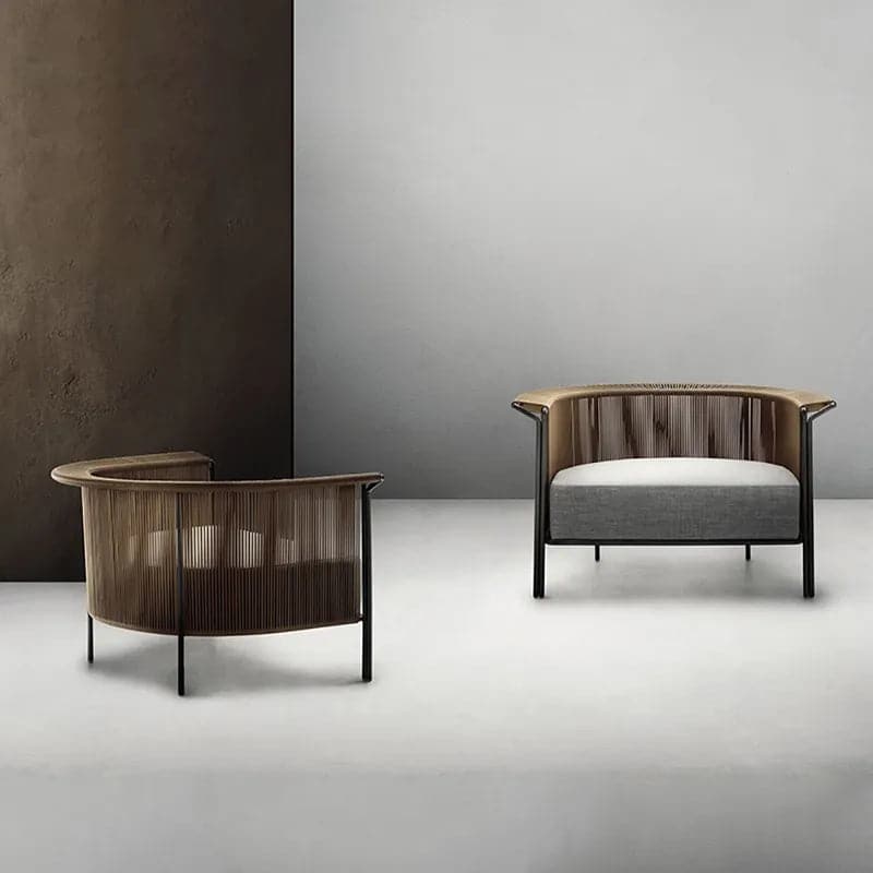 Fauteuil tonneau d'extérieur moderne en rotin tissé avec bord évasé au dossier en marron et gris