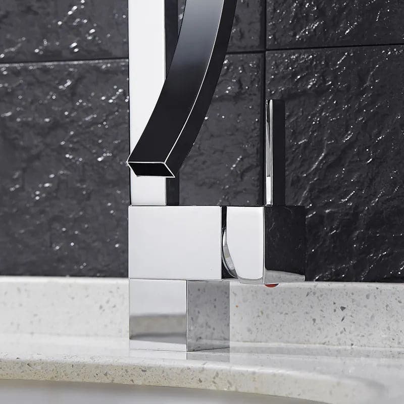 Robinet de lavabo de salle de bains moderne à poignée unique, 1 trou, bec cascade en laiton