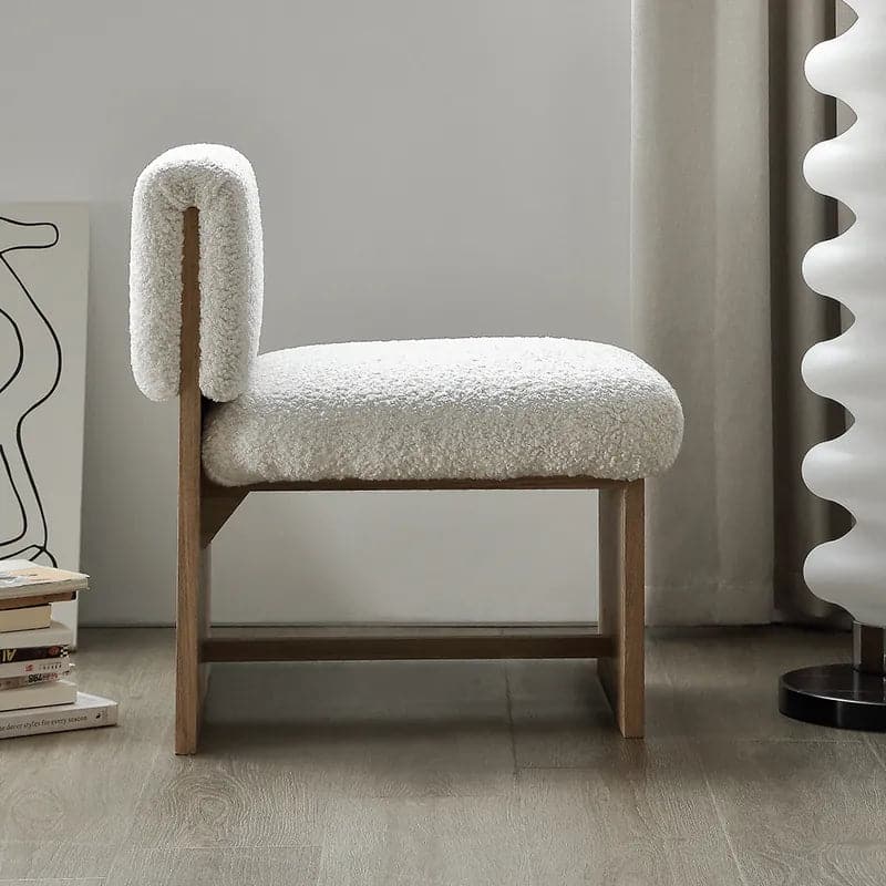 Chaise d'appoint en bois moderne blanc et naturel, rembourrage en boucle pour le salon